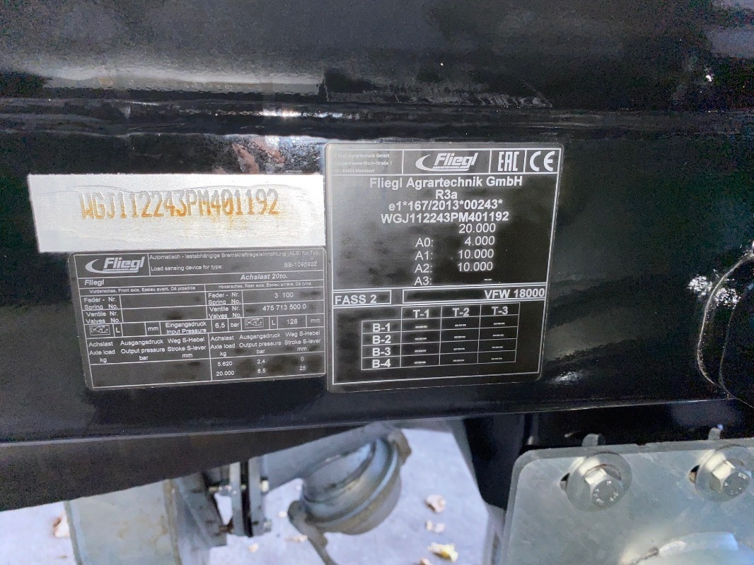 Fliegl VFW 18000 MAXX LINE PLUS - Fertilizing equipment: picture 2 Fliegl VFW 18000 MAXX LINE PLUS - Fertilizing equipment: picture 2