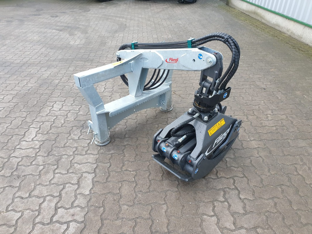 Fliegl RZ 185 COMBI PLUS - Forestry equipment: picture 3 Fliegl RZ 185 COMBI PLUS - Forestry equipment: picture 3