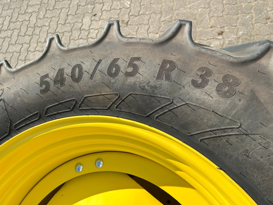 Mitas Kompletträder 540/65R38 480/65R24 - Tire for Agricultural machinery: picture 4 Mitas Kompletträder 540/65R38 480/65R24 - Tire for Agricultural machinery: picture 4