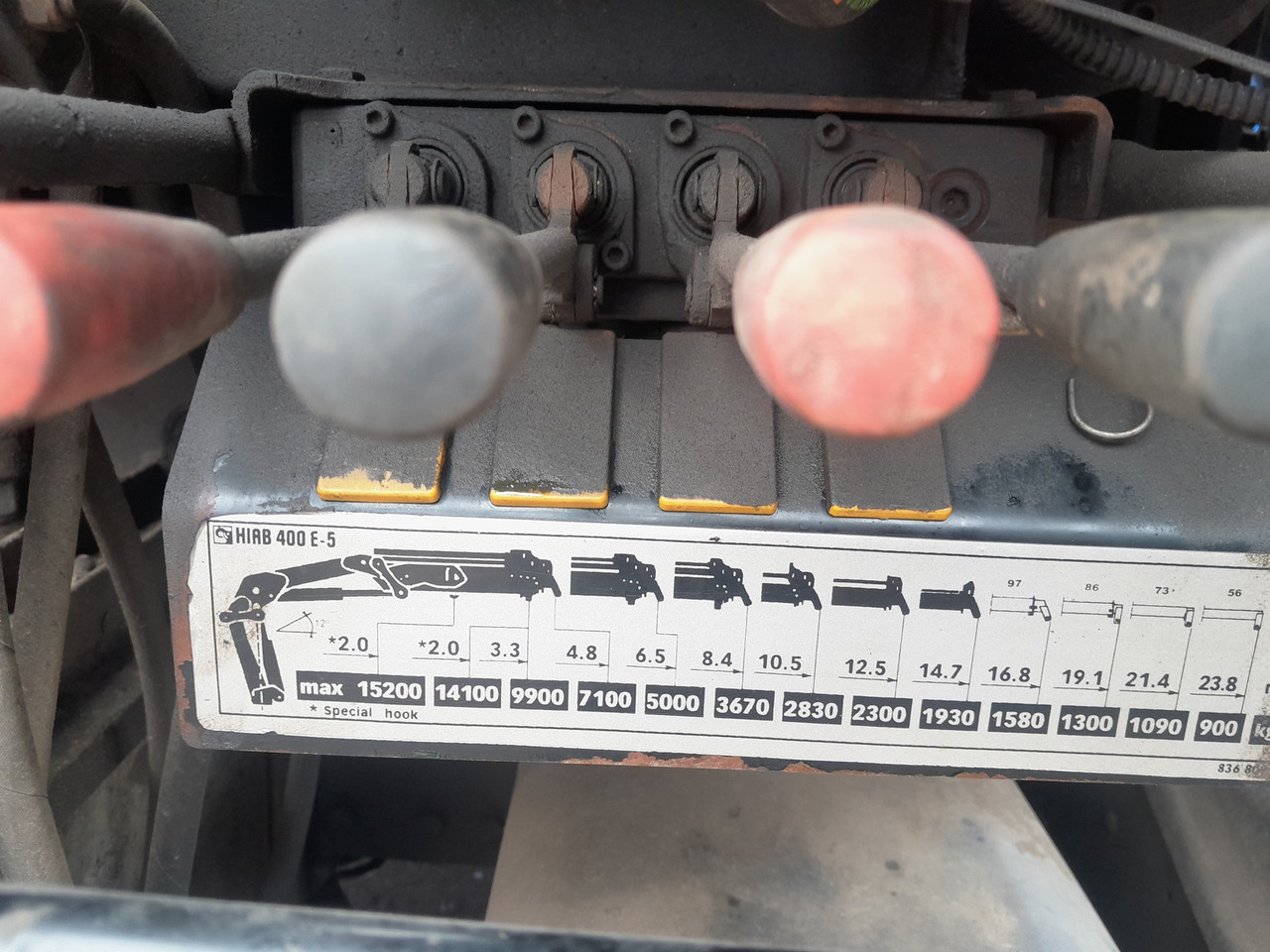Tractor unit MAN TGA 33.480: picture 9