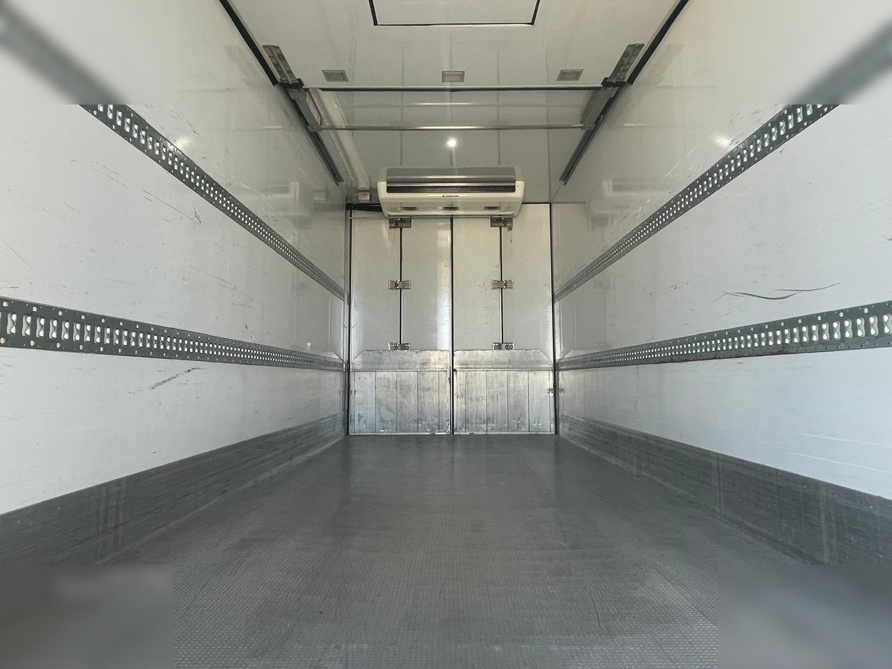 FAST - Refrigerator trailer: picture 4 FAST - Refrigerator trailer: picture 4