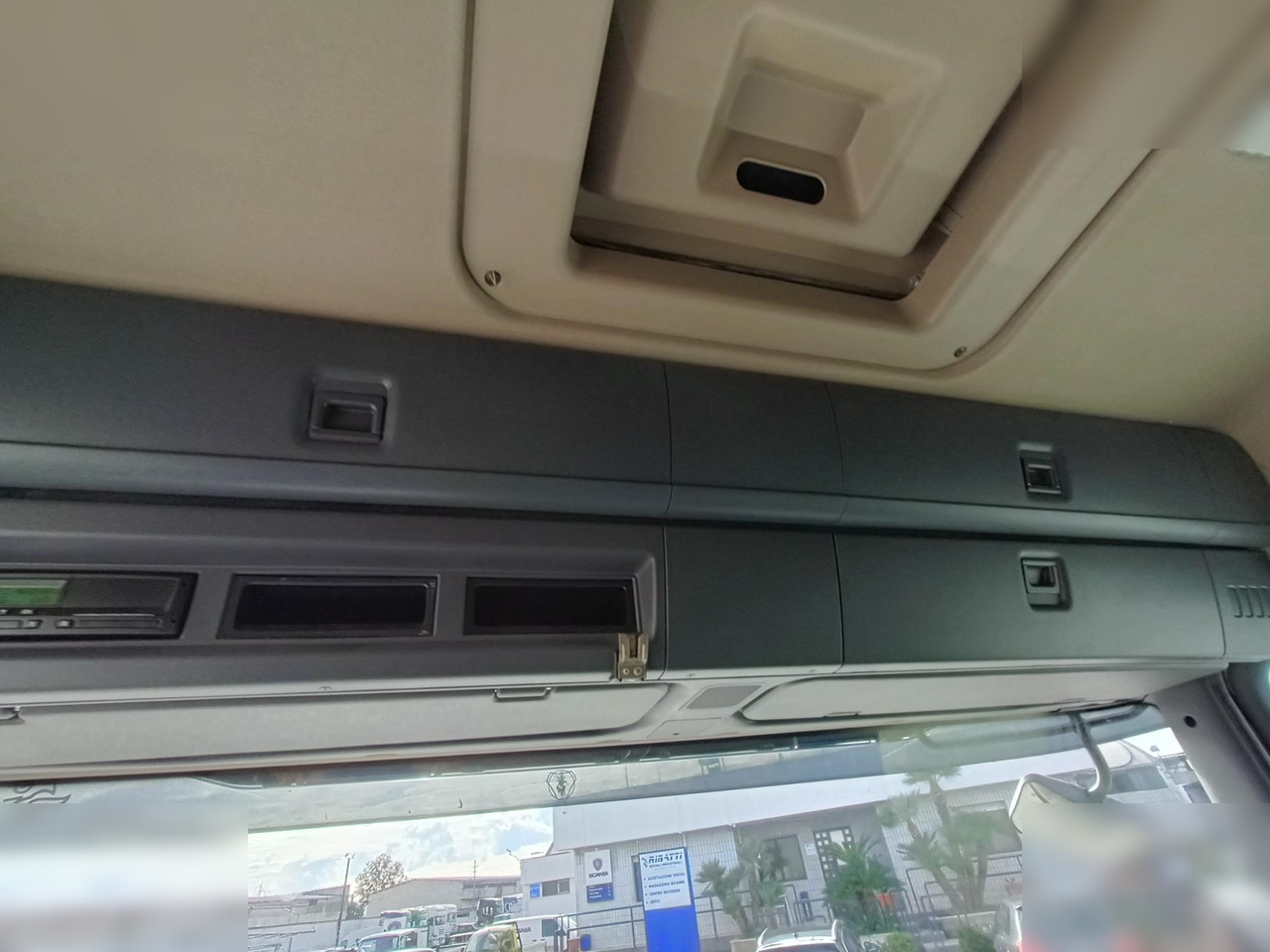 SCANIA P450 - Tractor unit: picture 5 SCANIA P450 - Tractor unit: picture 5