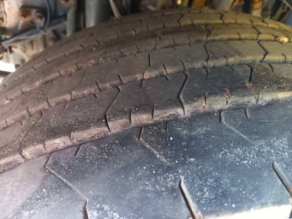 Refrigerator truck Volvo FM 330, 6x2, CARRIER SUPRA 950 U: picture 41 Refrigerator truck Volvo FM 330, 6x2, CARRIER SUPRA 950 U: picture 41