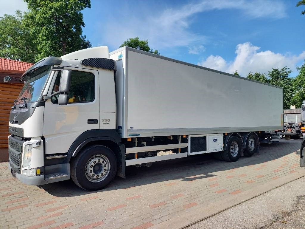 Refrigerator truck Volvo FM 330, 6x2, CARRIER SUPRA 950 U: picture 9 Refrigerator truck Volvo FM 330, 6x2, CARRIER SUPRA 950 U: picture 9