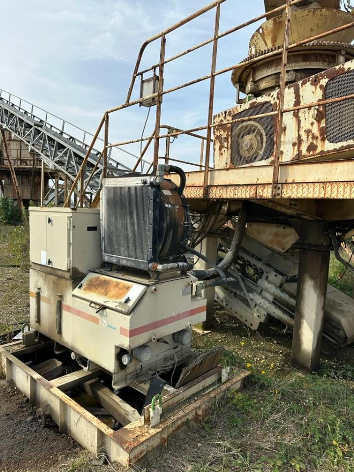 Construction machinery Metso 300 t kieswaschanlage und Splitt Anlage: picture 22