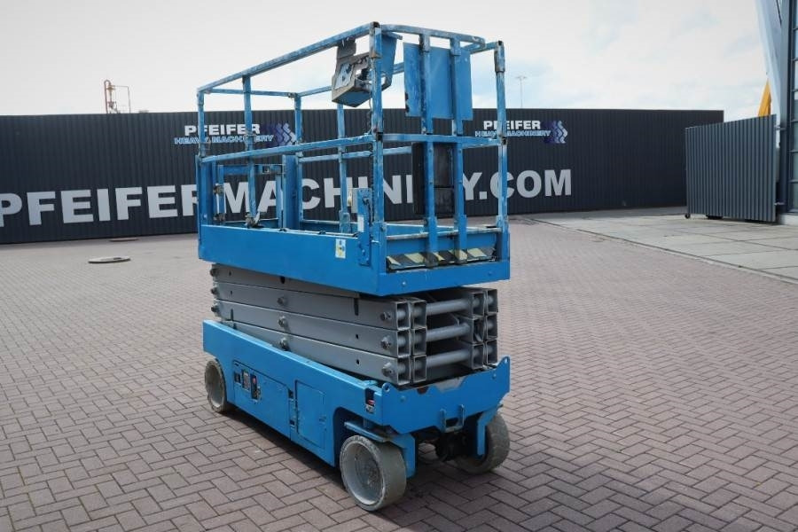 Genie GS2632 Electric, 10m Working Height, Non Marking T - Scissor lift: picture 2 Genie GS2632 Electric, 10m Working Height, Non Marking T - Scissor lift: picture 2