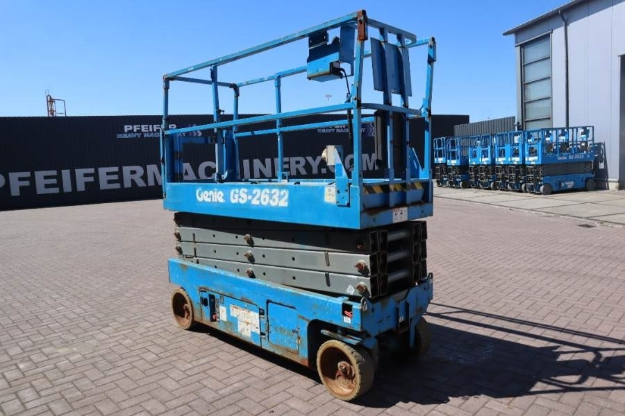 Scissor lift Genie GS2632 Electric, Working Height 10m, 227kg Capacit: picture 7