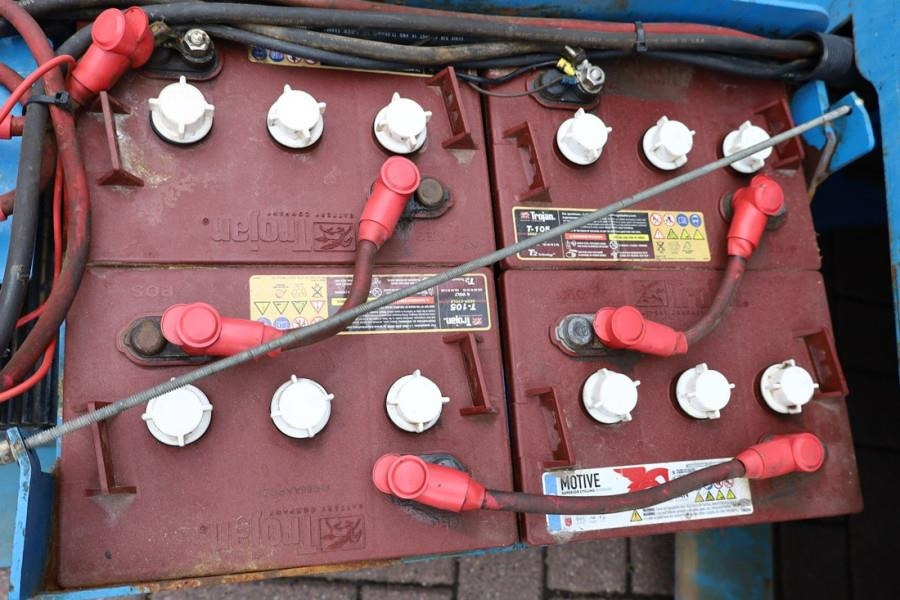 Genie GS3232 Hydraulic Outriggers, Electric, 11.75m Work - Scissor lift: picture 5 Genie GS3232 Hydraulic Outriggers, Electric, 11.75m Work - Scissor lift: picture 5