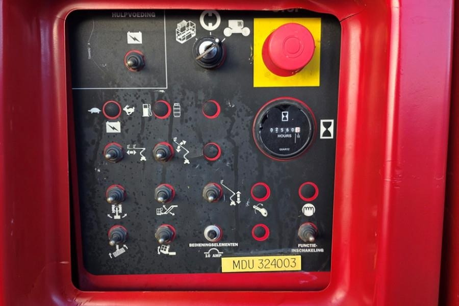 Genie Z-45/25 As-Is, Electric, 16m Working height, 7.65m - Articulated boom: picture 4 Genie Z-45/25 As-Is, Electric, 16m Working height, 7.65m - Articulated boom: picture 4