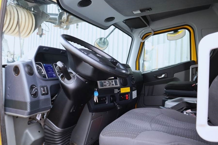 Grove GMK5250XL-1 Available Immediately, Dutch Registrat - All terrain crane: picture 4 Grove GMK5250XL-1 Available Immediately, Dutch Registrat - All terrain crane: picture 4