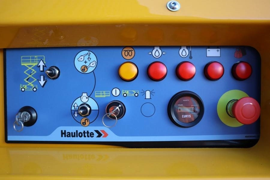 Haulotte Compact 12DX Valid Inspection, *Guarantee! Diesel, - Scissor lift: picture 4 Haulotte Compact 12DX Valid Inspection, *Guarantee! Diesel, - Scissor lift: picture 4