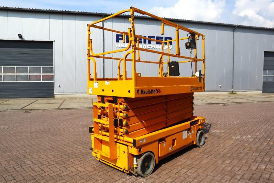 Haulotte Compact 14 Electric, 14m Working Height, 350kg Cap - Scissor lift: picture 2 Haulotte Compact 14 Electric, 14m Working Height, 350kg Cap - Scissor lift: picture 2