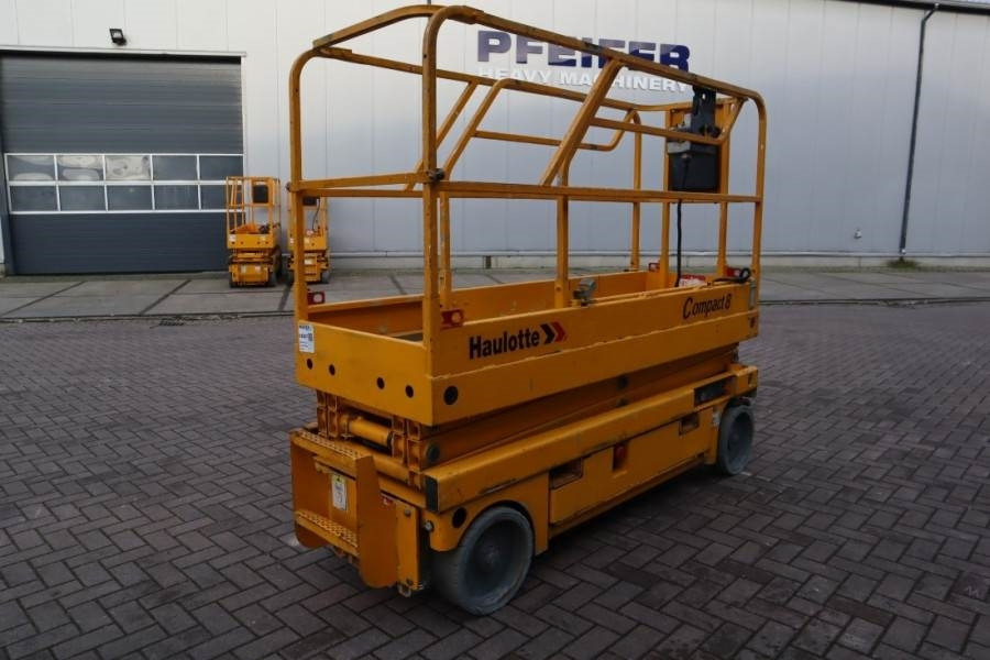 Haulotte Compact 8 Electric, 8.2m Working Height, 350kg Cap - Scissor lift: picture 2 Haulotte Compact 8 Electric, 8.2m Working Height, 350kg Cap - Scissor lift: picture 2