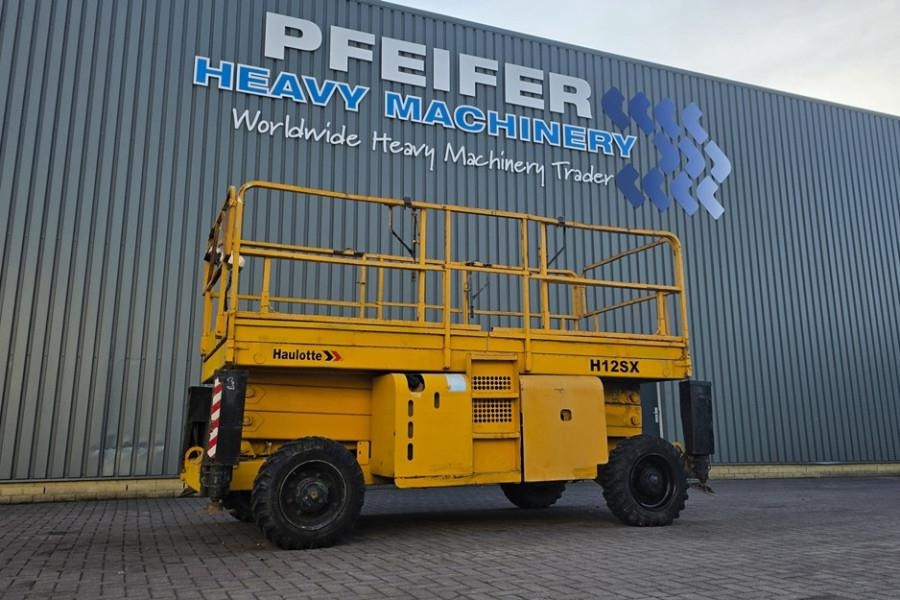 Haulotte H12SX Diesel, 4x4 Drive, 12m Working Height, 700kg - Scissor lift: picture 1 Haulotte H12SX Diesel, 4x4 Drive, 12m Working Height, 700kg - Scissor lift: picture 1