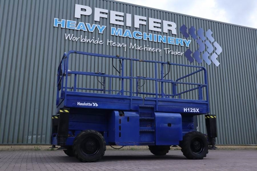 Haulotte H12SX Diesel, 4x4 Drive, 12m Working Height, 700kg - Scissor lift: picture 1 Haulotte H12SX Diesel, 4x4 Drive, 12m Working Height, 700kg - Scissor lift: picture 1
