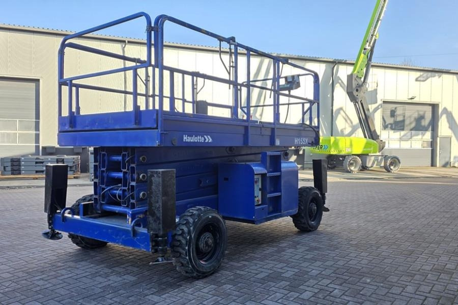 Haulotte H15SX As-Is, Diesel, 4x4 Drive 15 Working Height, - Scissor lift: picture 2 Haulotte H15SX As-Is, Diesel, 4x4 Drive 15 Working Height, - Scissor lift: picture 2