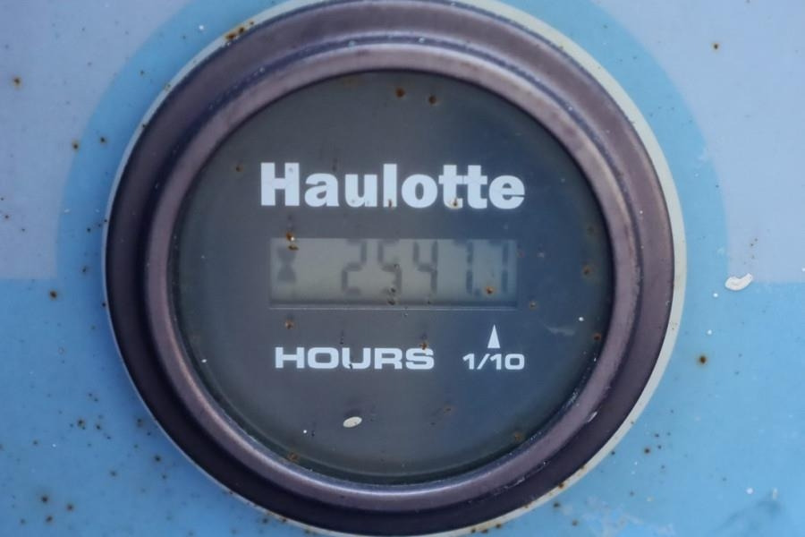 Haulotte H15SX Diesel, 4x4 Drive 15 Working Height, 500kg C - Scissor lift: picture 5 Haulotte H15SX Diesel, 4x4 Drive 15 Working Height, 500kg C - Scissor lift: picture 5