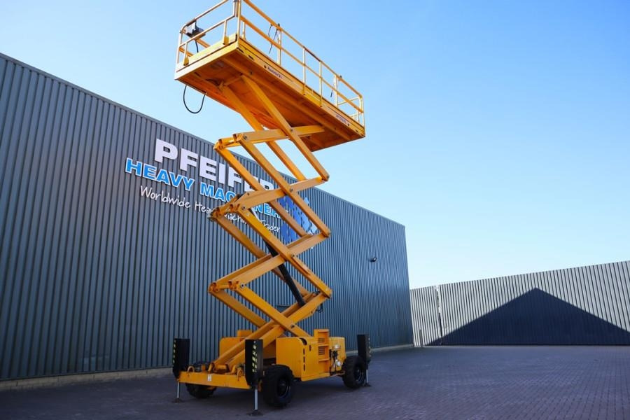 Haulotte H15SXL Diesel, 4x4 Drive, 15m Working Height, 500k - Scissor lift: picture 2 Haulotte H15SXL Diesel, 4x4 Drive, 15m Working Height, 500k - Scissor lift: picture 2