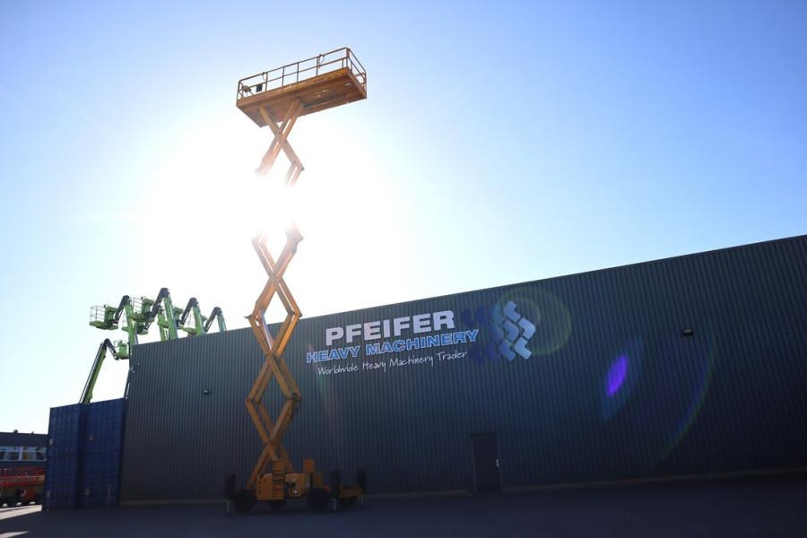 Haulotte H18SXL Diesel, 4x4 Drive, 18m Working Height, 500k - Scissor lift: picture 3 Haulotte H18SXL Diesel, 4x4 Drive, 18m Working Height, 500k - Scissor lift: picture 3