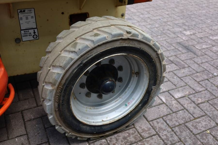 JLG 3369LE Electric, 12m Working Height, 450kg Capacit - Scissor lift: picture 2 JLG 3369LE Electric, 12m Working Height, 450kg Capacit - Scissor lift: picture 2