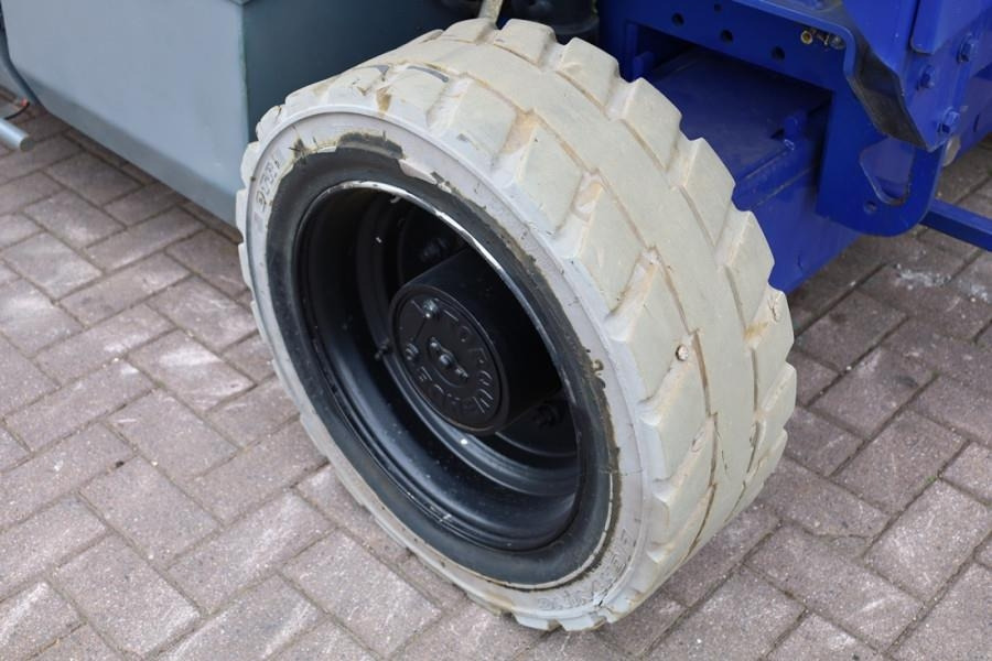 Scissor lift JLG 3369LE Electric, 12m Working Height, 450kg Capacit: picture 13