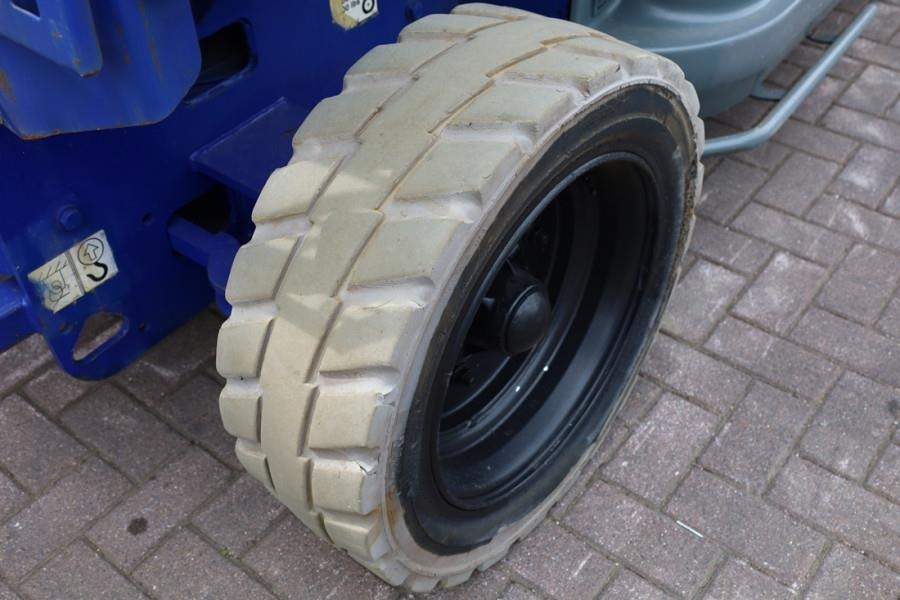 Scissor lift JLG 3369LE Electric, 12m Working Height, 450kg Capacit: picture 14