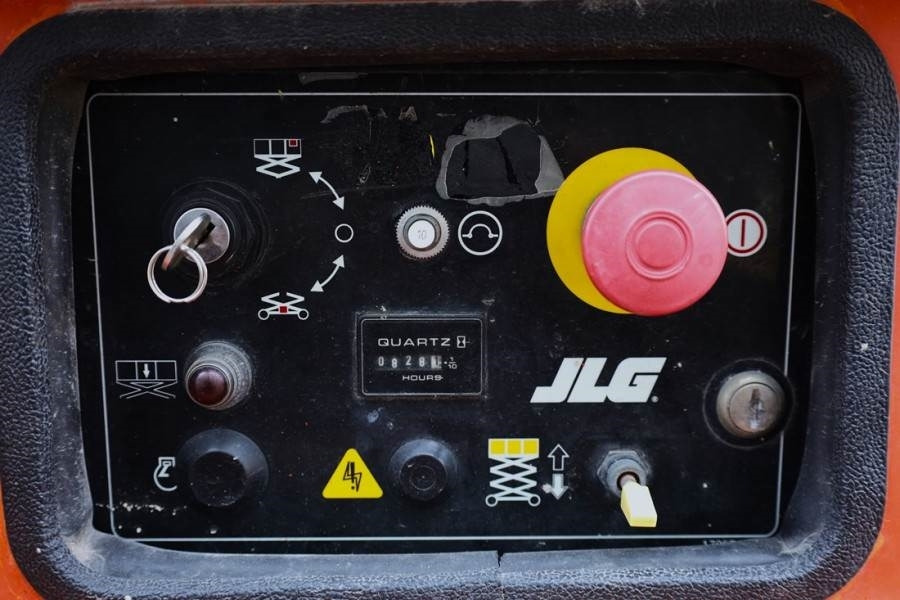 JLG 3369LE Electric, 12m Working Height, 450kg Capacit - Scissor lift: picture 5 JLG 3369LE Electric, 12m Working Height, 450kg Capacit - Scissor lift: picture 5