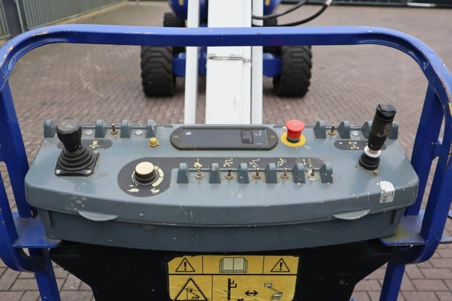 JLG 800AJ Diesel, 4x4x4 Drive, 26.5m Working Height, 1 - Articulated boom: picture 5 JLG 800AJ Diesel, 4x4x4 Drive, 26.5m Working Height, 1 - Articulated boom: picture 5