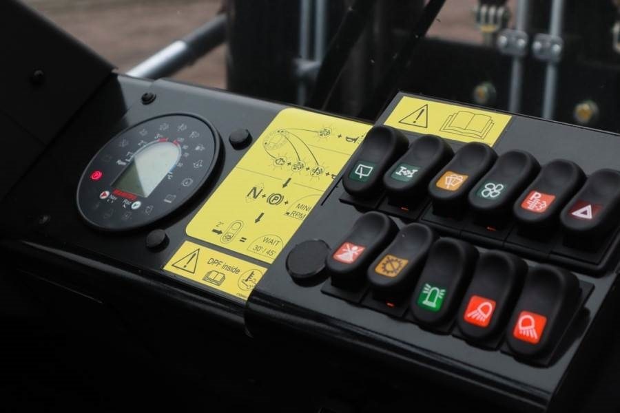 Rough terrain forklift Manitou M50-4 Valid Inspection, *Guarantee, Diesel, 4x4 Dr: picture 15