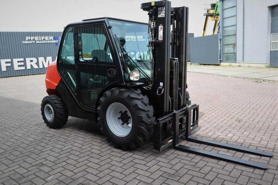 Manitou MC25-4 Valid Inspection, *Guarantee, Diesel, 4x4 D - Rough terrain forklift: picture 2 Manitou MC25-4 Valid Inspection, *Guarantee, Diesel, 4x4 D - Rough terrain forklift: picture 2