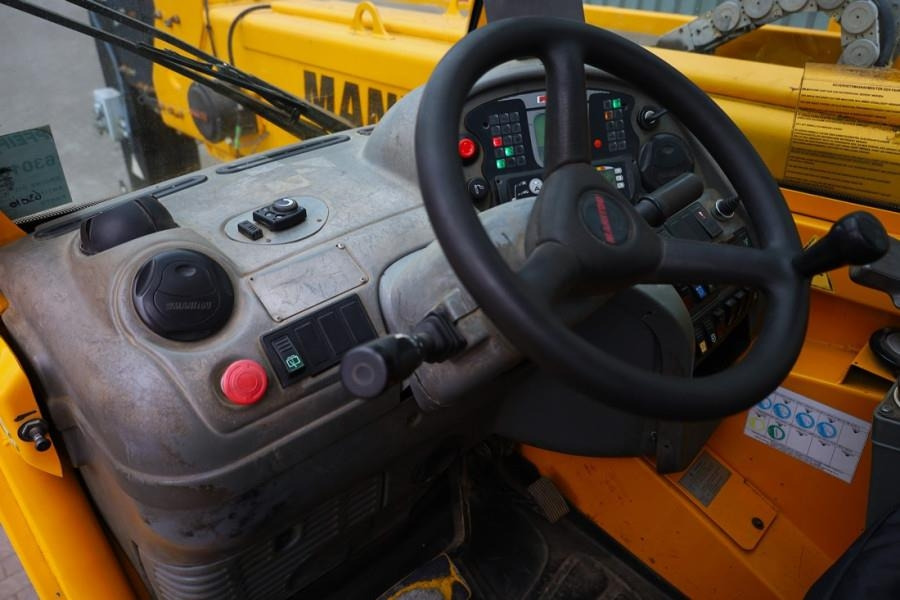 Manitou MRT2150 Privilege Diesel, 4x4 Drive And 4-Wheel St - Telescopic handler: picture 4 Manitou MRT2150 Privilege Diesel, 4x4 Drive And 4-Wheel St - Telescopic handler: picture 4