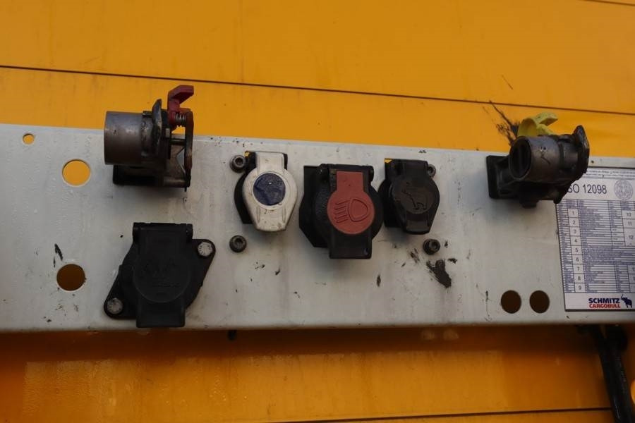 Schmitz Cargobull SCB3ST CoC Documents, TuV Loading Certif - Curtainsider trailer: picture 5 Schmitz Cargobull SCB3ST CoC Documents, TuV Loading Certif - Curtainsider trailer: picture 5