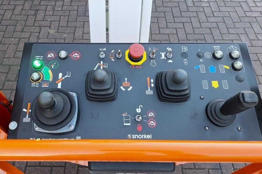 Snorkel 460SJ Valid Inspection, *Guarantee! CE, Diesel, 4x  - Telescopic boom: picture 5 Snorkel 460SJ Valid Inspection, *Guarantee! CE, Diesel, 4x  - Telescopic boom: picture 5