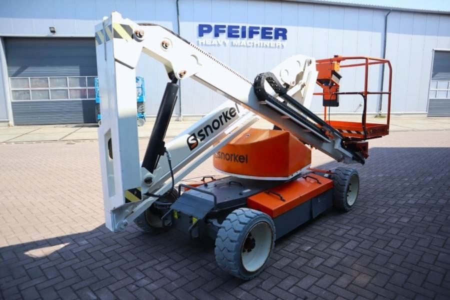 Snorkel A38E Valid Inspection, Electric, 13.5m Working Hei - Articulated boom: picture 2 Snorkel A38E Valid Inspection, Electric, 13.5m Working Hei - Articulated boom: picture 2