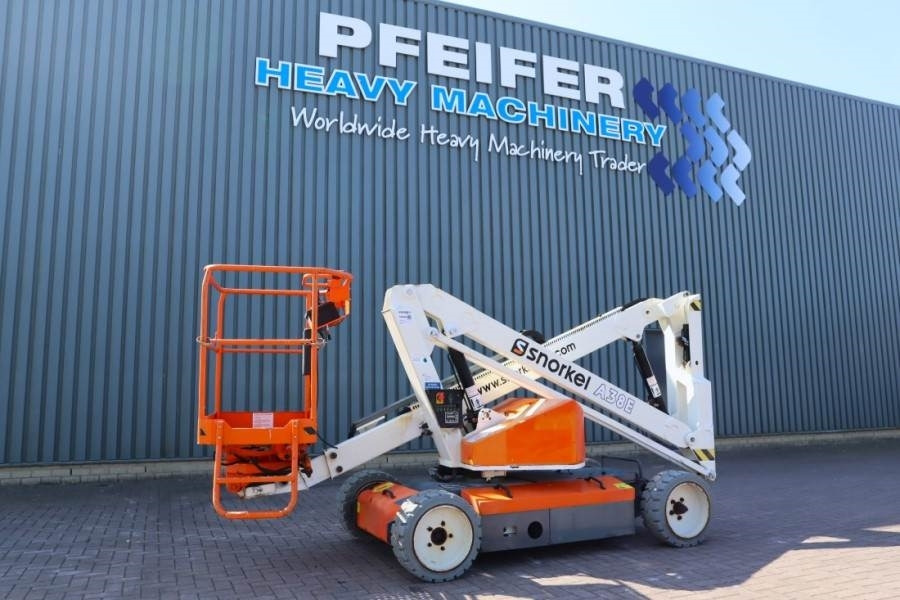 Snorkel A38E Valid Inspection, Electric, 13.5m Working Hei - Articulated boom: picture 1 Snorkel A38E Valid Inspection, Electric, 13.5m Working Hei - Articulated boom: picture 1