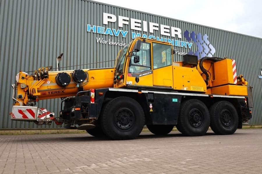 Terex Demag AC40 City Diesel, 6x6 Drive And 6-Wheel Stee - All terrain crane: picture 1 Terex Demag AC40 City Diesel, 6x6 Drive And 6-Wheel Stee - All terrain crane: picture 1