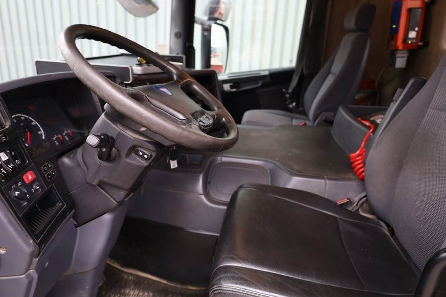 Scania 8x4 With Putzmeister PUMI 24-3.67CS Truck-mounted - Tractor unit: picture 4 Scania 8x4 With Putzmeister PUMI 24-3.67CS Truck-mounted - Tractor unit: picture 4