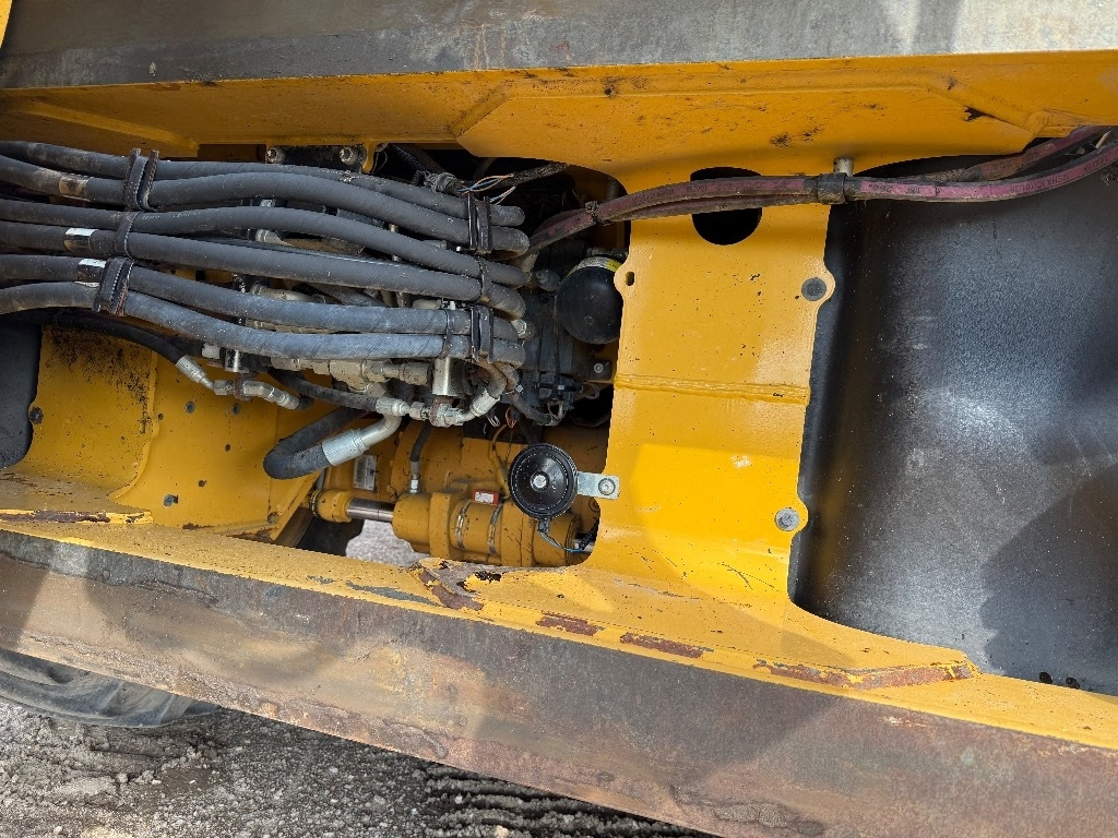 Backhoe loader CAT 444: picture 10