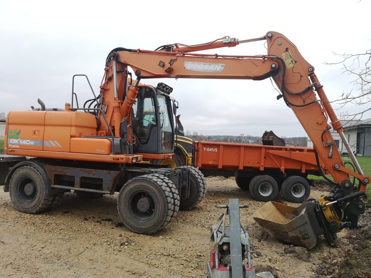 Doosan DX 140 - Wheel excavator: picture 3 Doosan DX 140 - Wheel excavator: picture 3