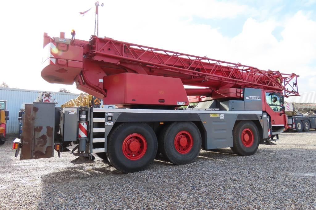 Liebherr LTM 1055-3.2 - All terrain crane: picture 3 Liebherr LTM 1055-3.2 - All terrain crane: picture 3
