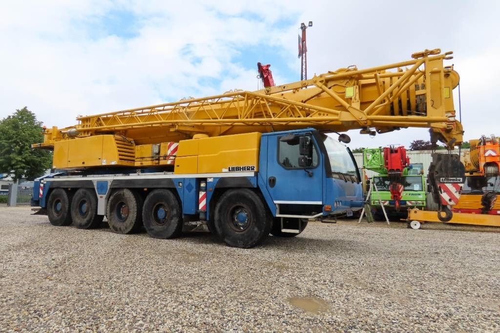 Liebherr LTM 1130-5.1 - All terrain crane: picture 2 Liebherr LTM 1130-5.1 - All terrain crane: picture 2