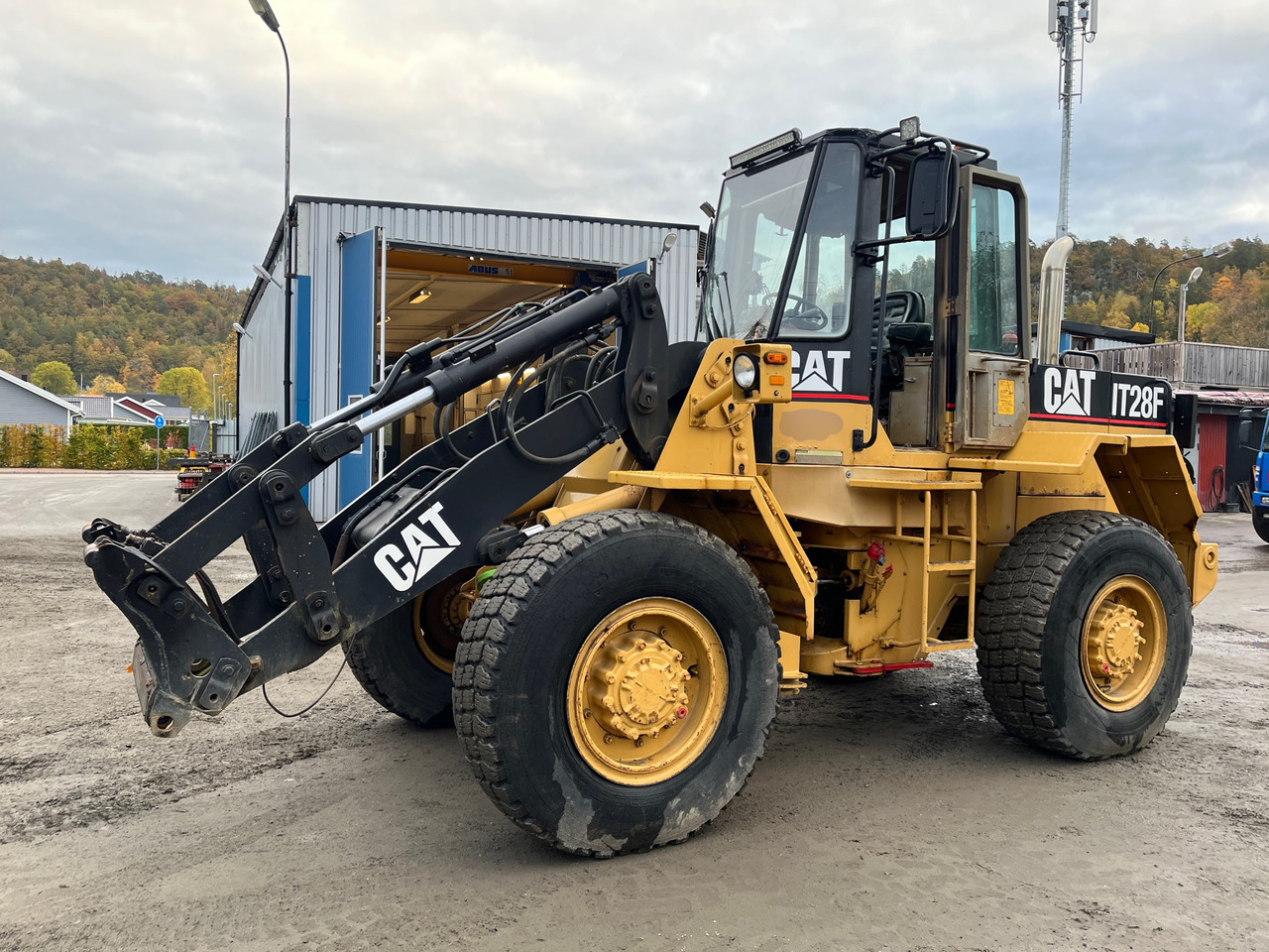 CAT IT28F - Wheel loader: picture 1 CAT IT28F - Wheel loader: picture 1