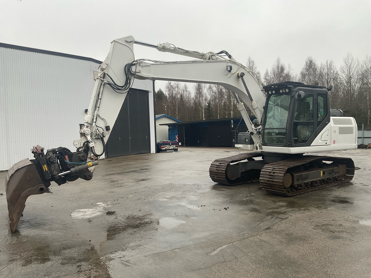 Case CX160C - Excavator: picture 1 Case CX160C - Excavator: picture 1