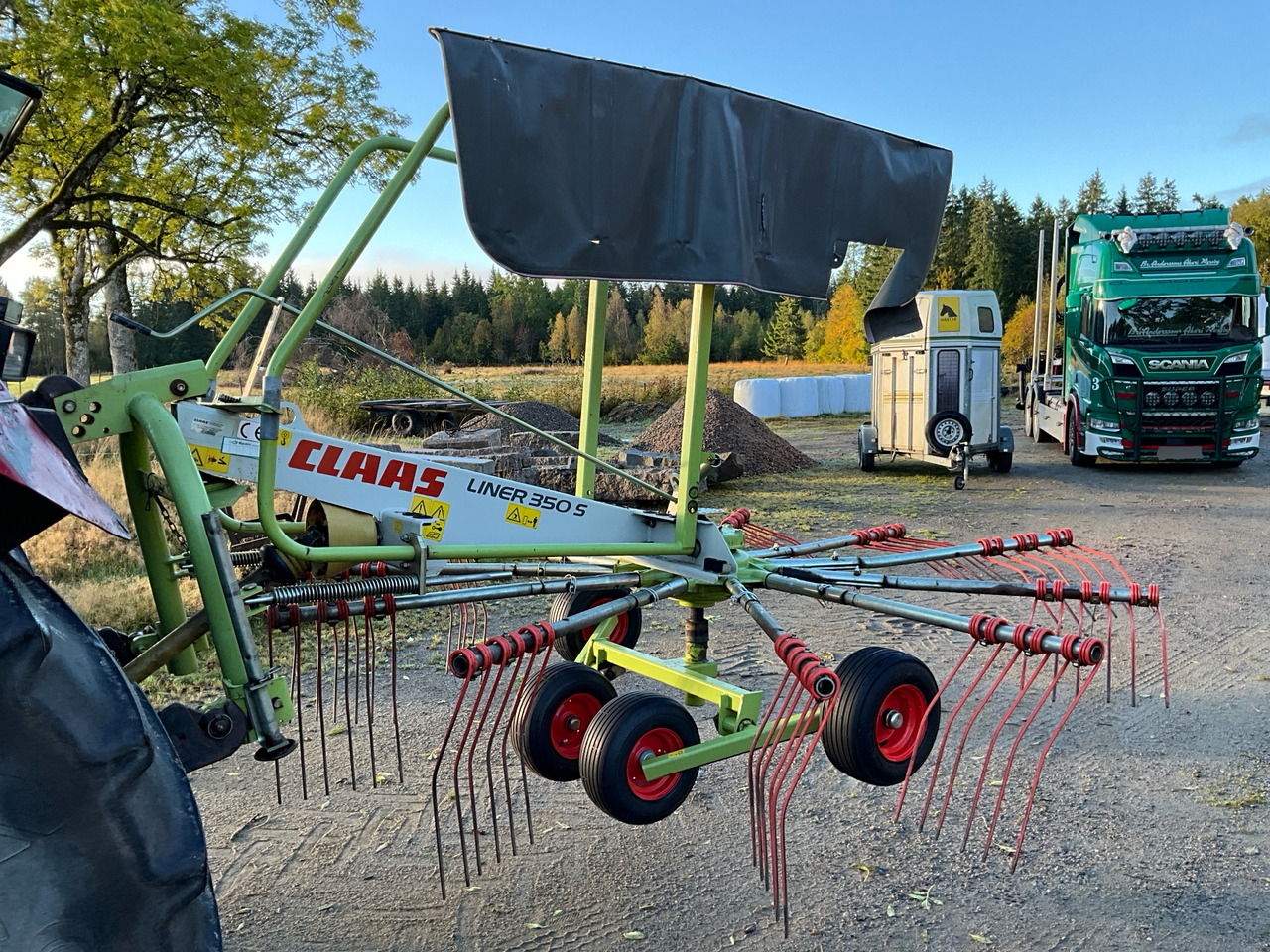 Claas Liner 350 S - Tedder/ Rake: picture 1 Claas Liner 350 S - Tedder/ Rake: picture 1