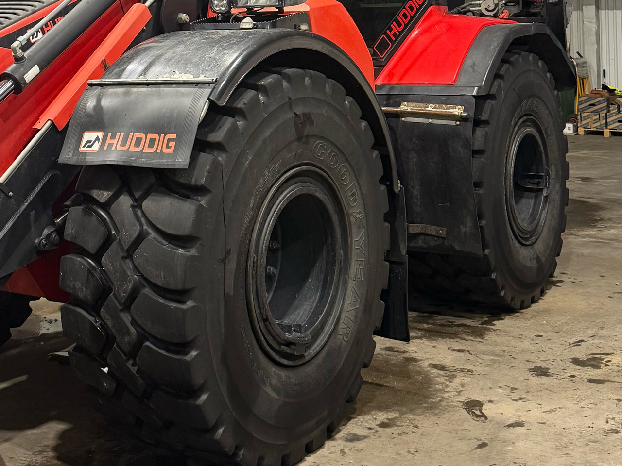 Goodyear 23.5/R25 - Tire for Construction machinery: picture 1 Goodyear 23.5/R25 - Tire for Construction machinery: picture 1