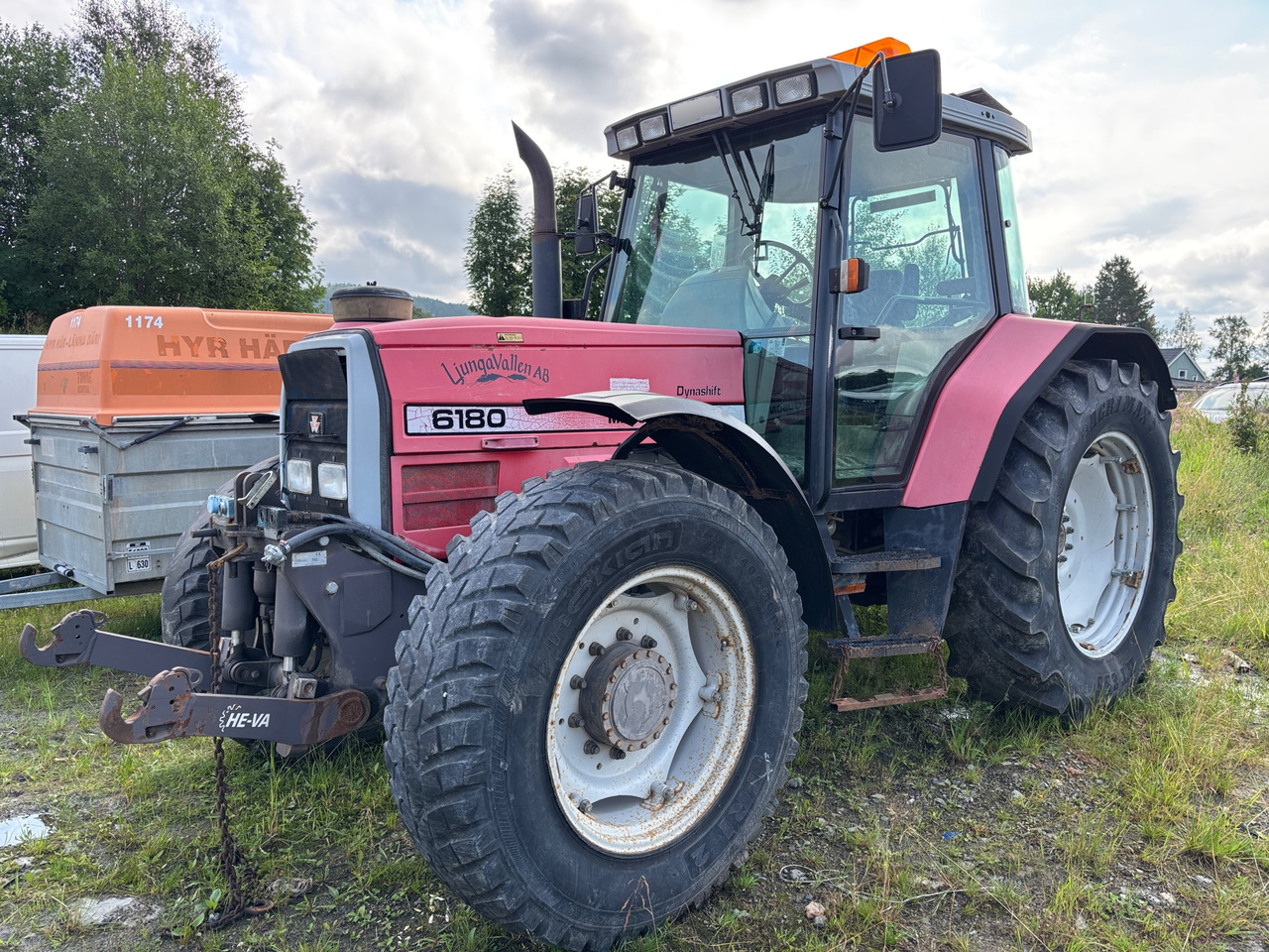 Massey Ferguson 6180 - Farm tractor: picture 1 Massey Ferguson 6180 - Farm tractor: picture 1