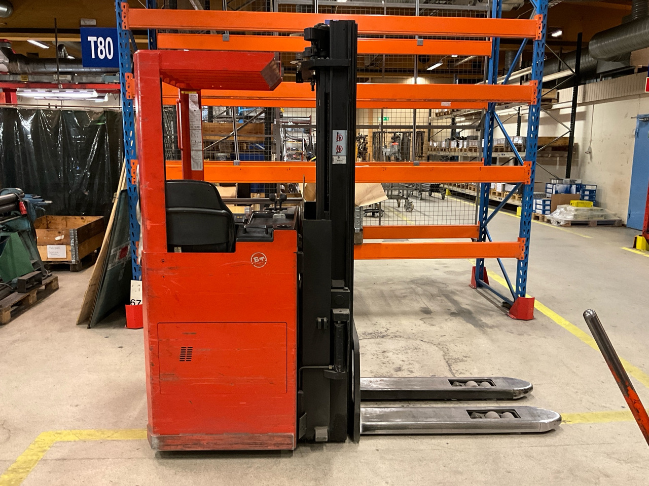 BT SR 1.35L / 2 - Material handling equipment: picture 1 BT SR 1.35L / 2 - Material handling equipment: picture 1
