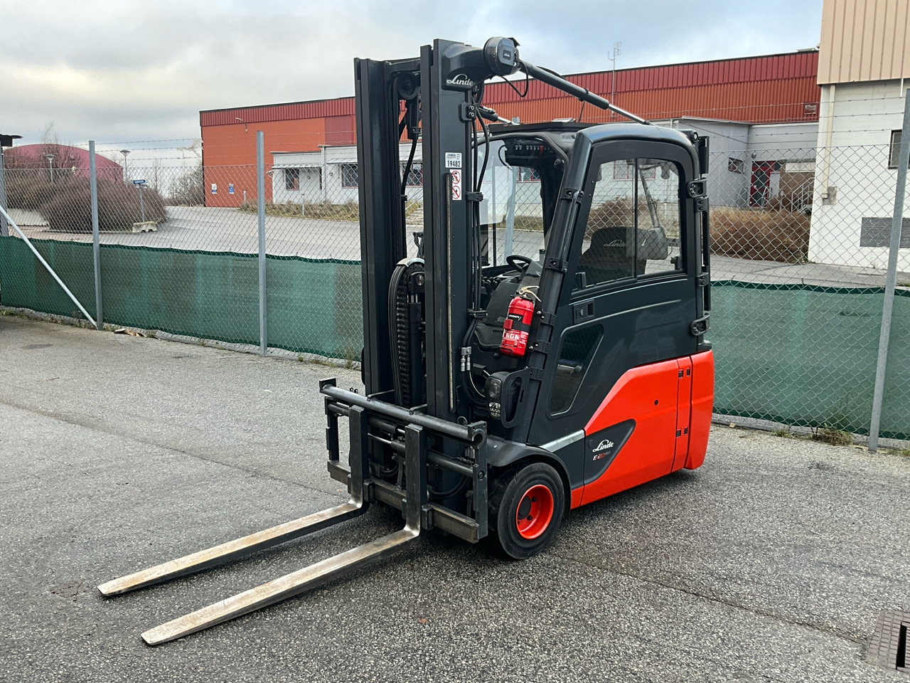 Linde E20 EVO - Material handling equipment: picture 1 Linde E20 EVO - Material handling equipment: picture 1