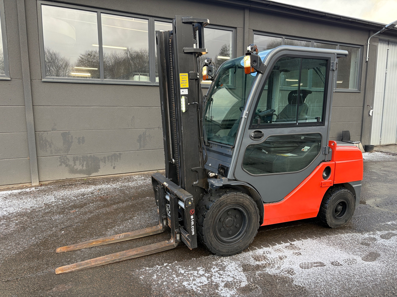 Toyota 02-8FDJF35 - Material handling equipment: picture 1 Toyota 02-8FDJF35 - Material handling equipment: picture 1