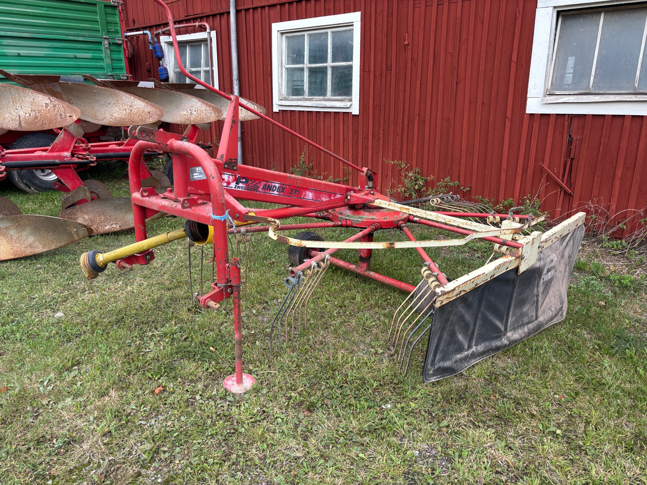 PZ Zweggers Andex 331 - Tedder/ Rake: picture 1 PZ Zweggers Andex 331 - Tedder/ Rake: picture 1